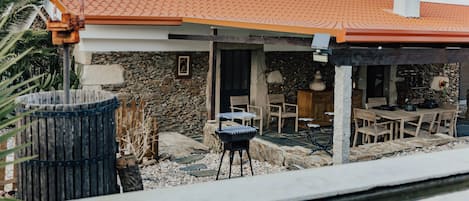 屋外ダイニングエリア