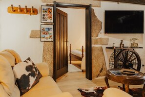 TV - Refúgio da Cancela - Arouca Stay (Arouca)