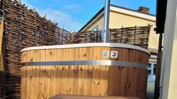 Huisje, 1 slaapkamer, uitzicht op tuin | Buiten dineren