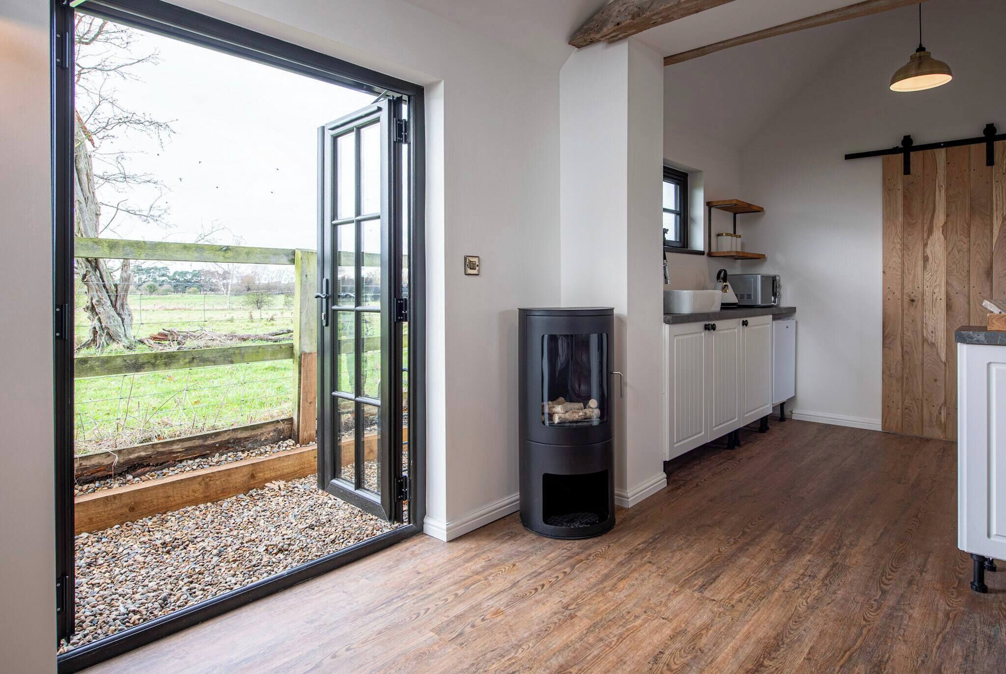 Cabin, 1 Bedroom, Garden View | Private kitchen