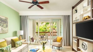 Living area - 1BR Suite – Beachfront Cancun, Pools & Ocean Views (Punta Sam)