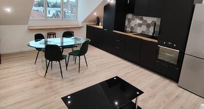 Bright loft with cathedral view - Unique design & ambiance Le hublot d'Amiens