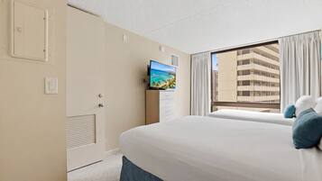 1 bedroom, desk, iron/ironing board, WiFi