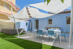 Outdoor dining - Tannura, just 50 m from the beach in Donnalucata (SCICLI)