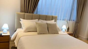 3 bedrooms, iron/ironing board, free WiFi, bed sheets