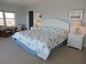 5 bedrooms, free WiFi, bed sheets - 5BR Oceanside Home with Panoramic Views (Emerald Isle)