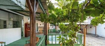 House w. 5-br and Pool 200m From the Beach Fpl0228