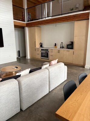 Interior - Spacious urban oasis (Halifax)