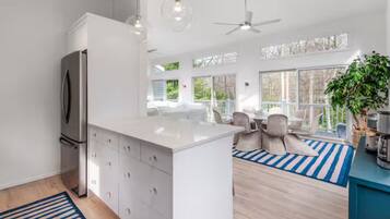 Superior villa, uitzicht op zwembad | Interieur