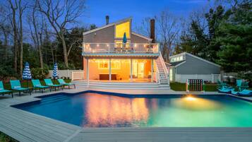 Superior villa, uitzicht op zwembad | Zwembad