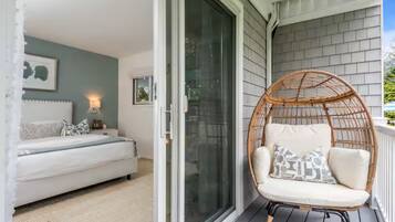 Superior Villa, Pool View | Terrace/patio