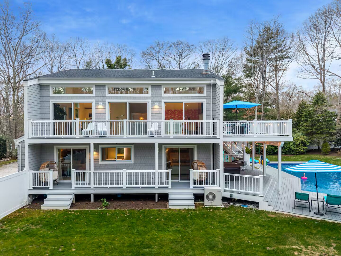 Villa superior, vista a la alberca | Exterior