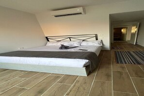 3 Schlafzimmer, Bügeleisen/Bügelbrett
