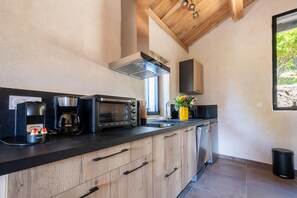 Private kitchen - La Grange du Papé - SAINT-JULIEN-DES-POINTS (SAINT-JULIEN-DES-POINTS)