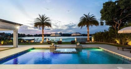 Star Villa Opulent Waterfront Property