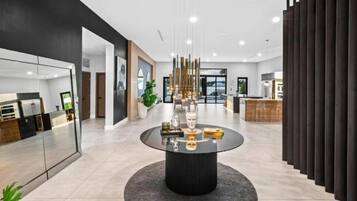 Comfort-Villa | Lobby