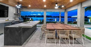 Villa Confort | Restaurante al aire libre