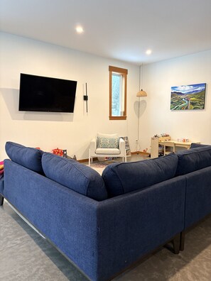 TV - Evergreen Escape at Red Mountain (Rossland)