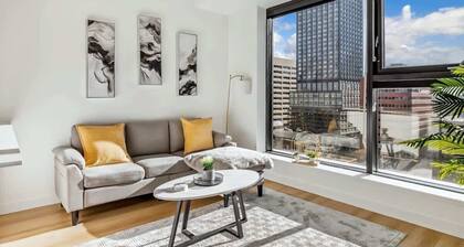 Modern DT Retreat | Gym, Sauna & Pool Table