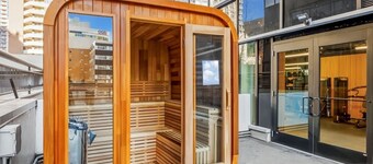 Stylish City Escape | Sauna, Gym + Downtown Views