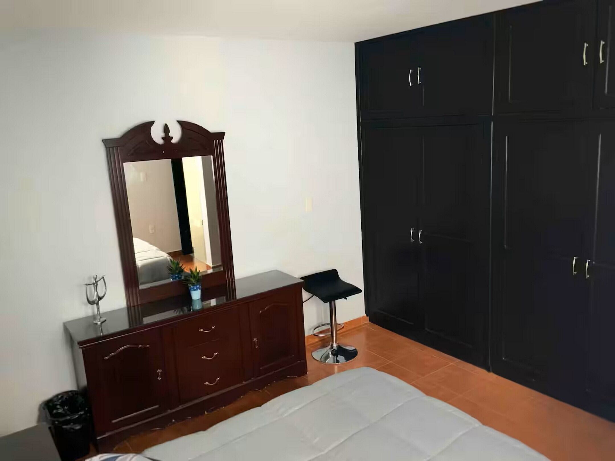 2 chambres, fer et planche à repasser, accès Internet, draps fournis
