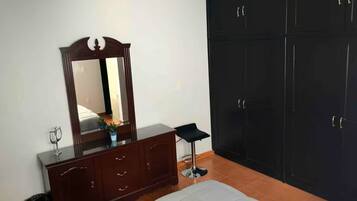 2 chambres, fer et planche Ă repasser, accĂšs Internet, draps fournis