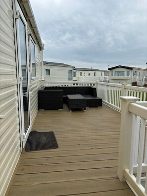 Terrace/patio - cosy camber home from home caravan (Camber)