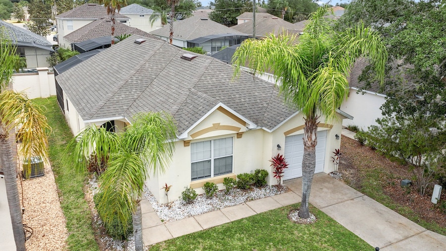 Charming Home With Private Pool and Space for the Whole Family