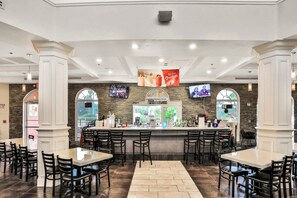 Bar (on property) - Townhouse Near Disney With Pool, Lazy River, Game Room, Gym, hot Tub, Volleyball (Davenport)