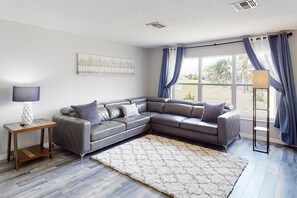 House, Multiple Beds, Kitchen, Garden View (Dreamy Life in Kissimmee) | Living area - Dog-friendly Home With Lake Views, Ping-pong, air Hockey, Streaming, W/d, & AC (Kissimmee)