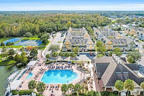 Outdoor pool - Snowbird-friendly Condo Near Disney and Orlando With Outdoor Pool, Fast Wifi, W/D (Kissimmee)