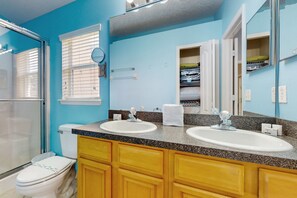 Bathroom - Your Florida Getaway for Fun, Pool, and Games, not far From Disney (Davenport)