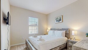 Nhà, nhiều giường, bếp, quang cảnh vườn (Magwins Villa) | 4 phòng ngủ, trang trí khác biệt 