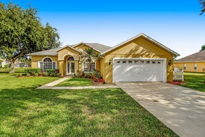 Exterior - Dog-friendly Home w/ Private Pool, High-speed Wifi, and Central AC (Kissimmee)