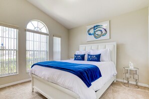 House, Multiple Beds, Pool Access, Pool View (Good Vibes - Cumbrian Lakes Villas) - Stylish Retreat With a Private, Heated Pool, Central AC, & Garage Game Room (Kissimmee)