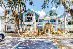 Exterior - Blue Crush House in Kissimmee With Pool, hot Tub, and Tennis Access (Kissimmee)