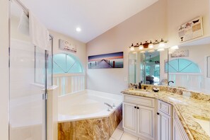House, Multiple Beds, Pool Access, Pool View (Davenport's Delight) | Bathroom - Snowbird-friendly Home Near Disney With Private Pool, Lanai, Tennis, Basketball (Davenport)