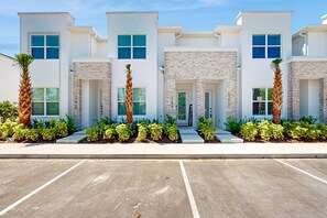 Exterior - Beautiful Home With Private Pool and Space for the Whole Family (Clermont)