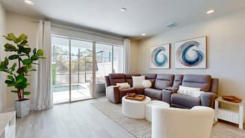 House, Multiple Beds, Pool Access, Garden View (Serenity Stay) | Interior