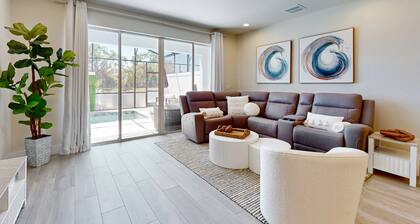 Beautiful Home With Private Pool and Space for the Whole Family