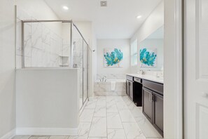 House, Multiple Beds, Pool Access, Pool View (Whistling Straits) | Bathroom - Spacious Family Villa With Private Pool, spa and Movie Loft (Kissimmee)