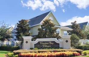 Exterior - Spacious Townhouse With Resort Style Amenities, Waterview and Fitness Center (Kissimmee)