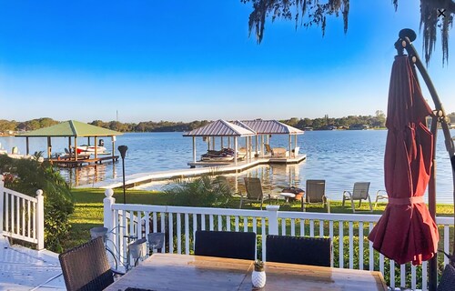 Spacious Lakefront House With Private Dock , gas Grill, Deck and Patio