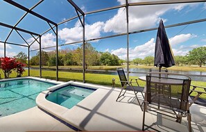 室外游泳池