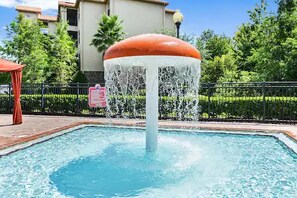Exterior - Tuscan Lane (Davenport)