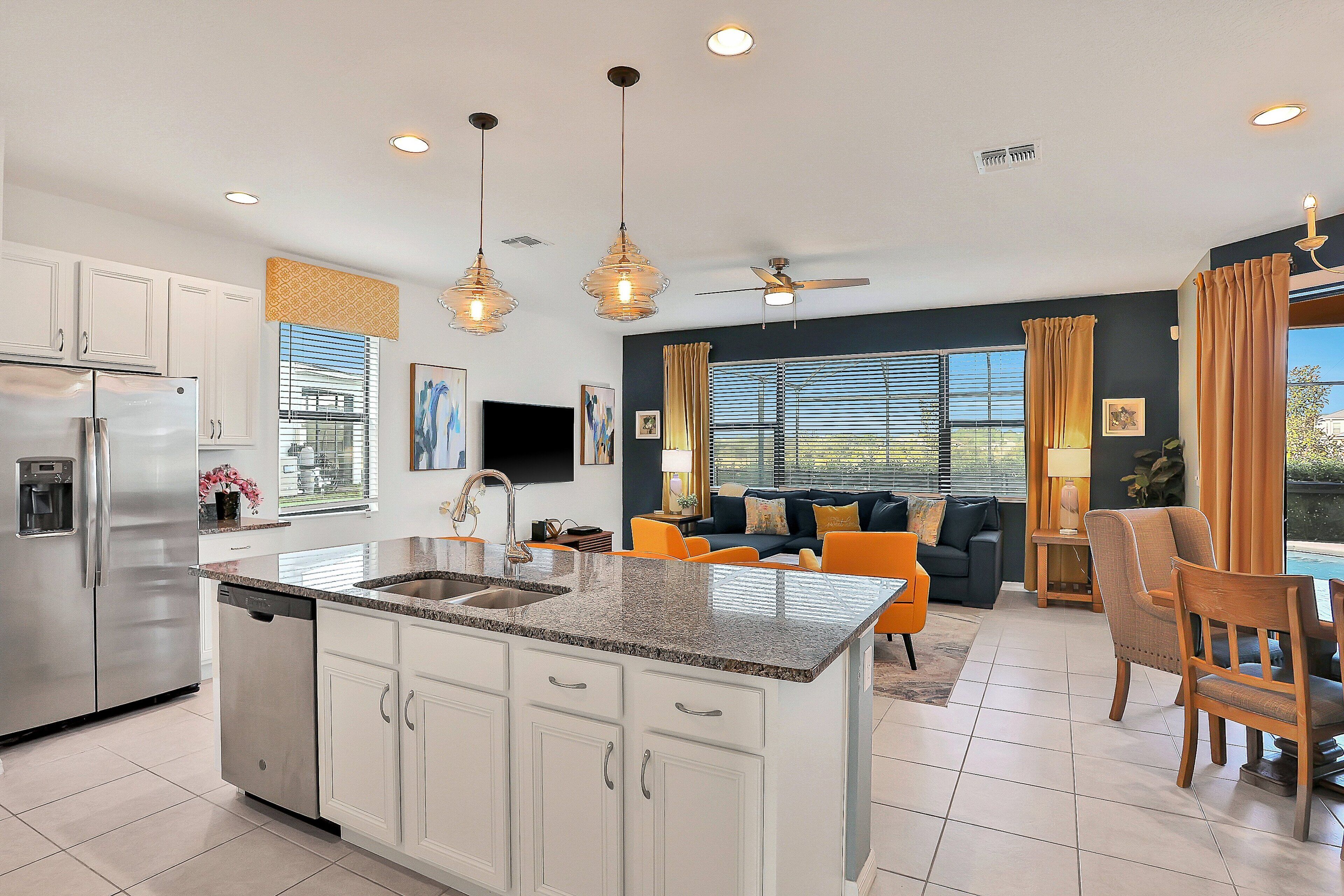 House, Multiple Beds, Pool Access, Pool View (Davenport Dreamin') | Interior