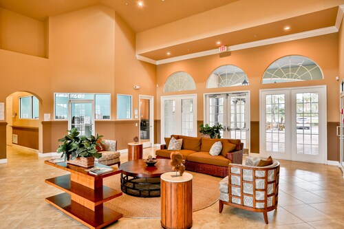 Stylish Family Retreat With Pool Near Disney World