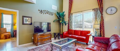 House, Multiple Beds, Pool Access, Pool View (Emerald Island Retreat in Emeral) | Living area
