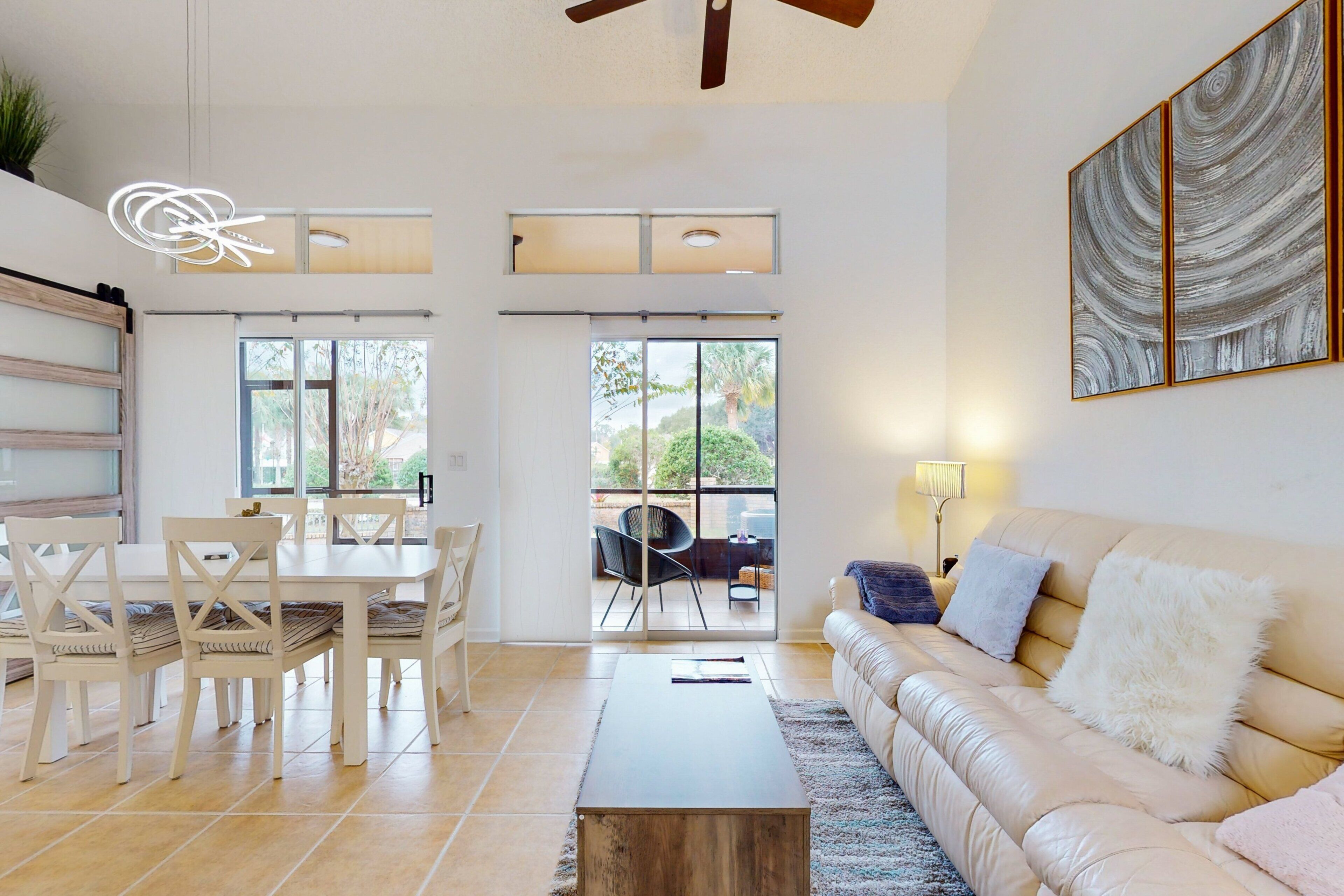 House, Multiple Beds, Kitchen, Pool View (Budding Blooms Retreat) | Living area