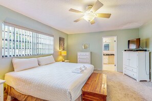 Rumah, Beberapa Tempat Tidur, dapur (Lakefront Living)